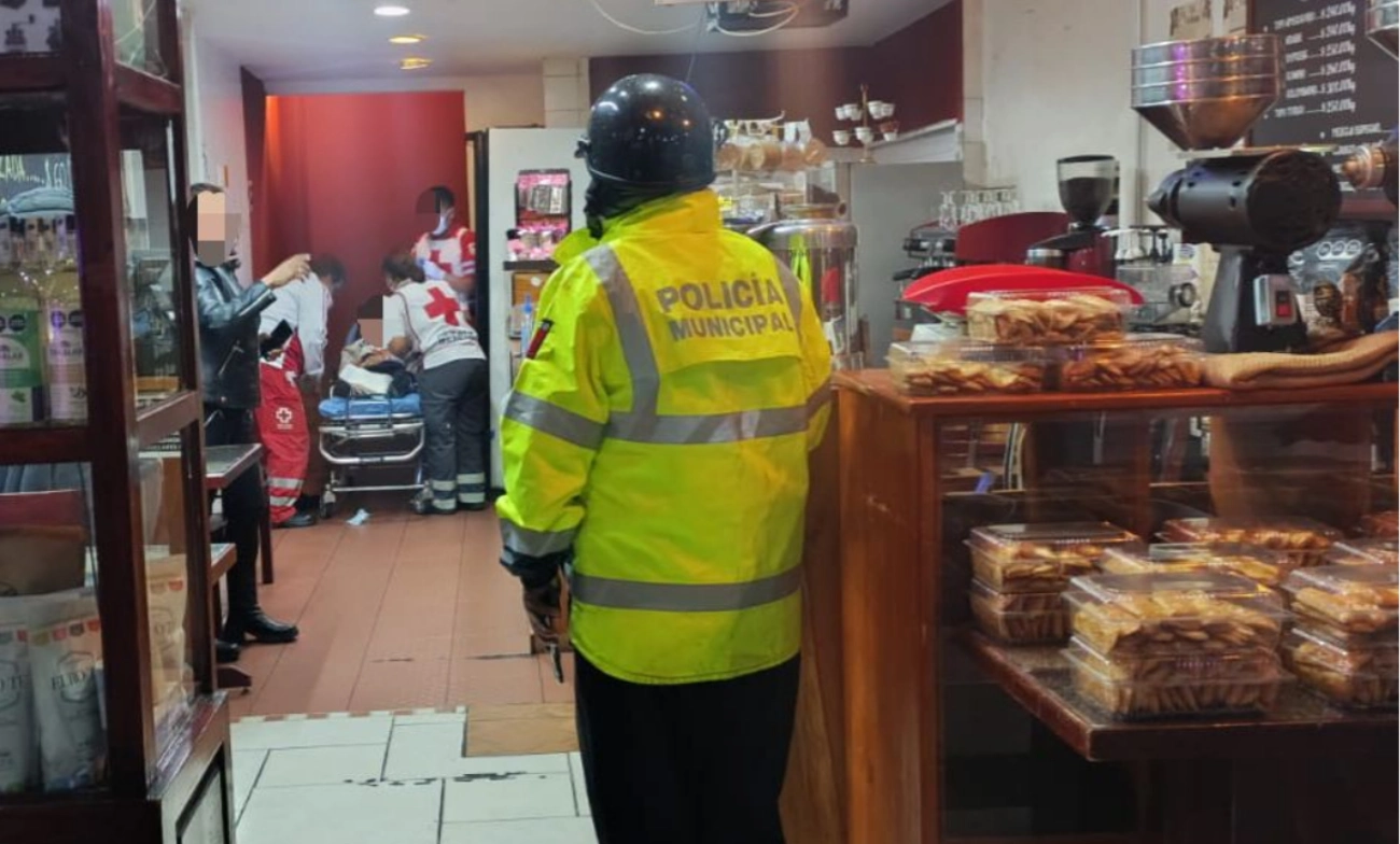 Fotos Impactantes: Mujer da a luz en baño de cafetería en Plaza Bella Pachuca