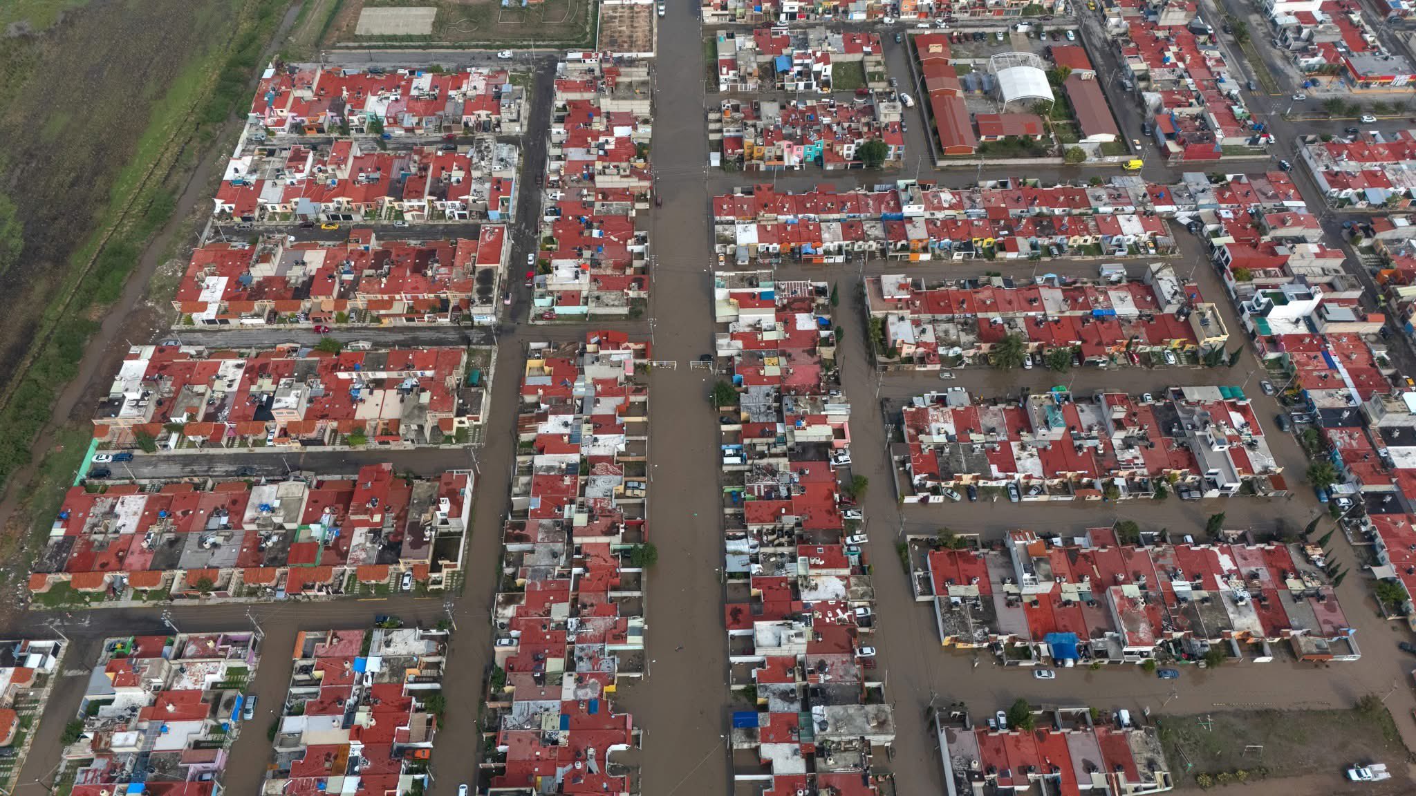 Inundación en Los Tuzos: 470 viviendas afectadas tras desbordamiento del Río de las Avenidas