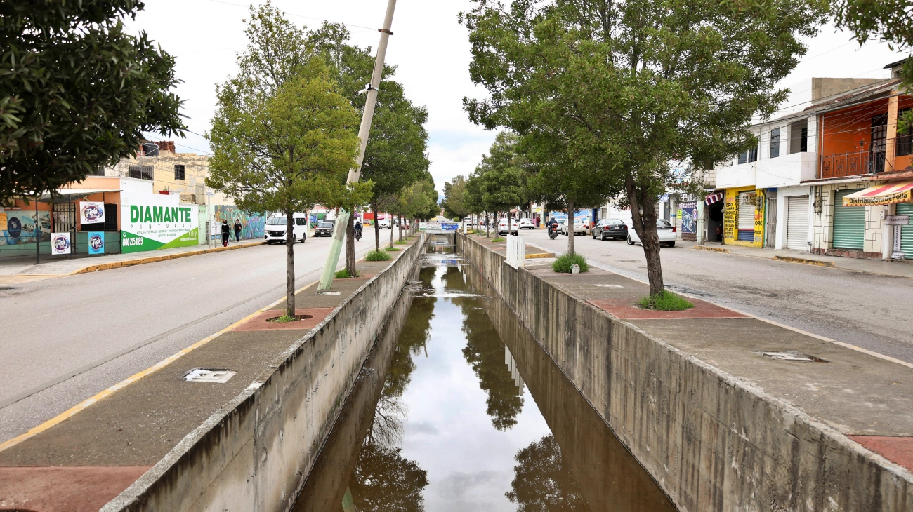 Julio Menchaca refuerza escudo contra inundaciones en Hidalgo