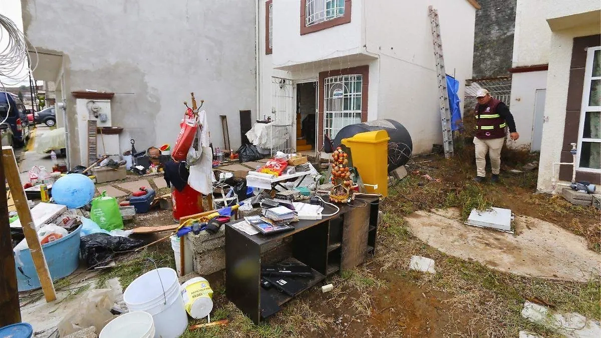 Protección Civil atiende zonas inundadas y casas dañadas por lluvias intensas en Hidalgo.