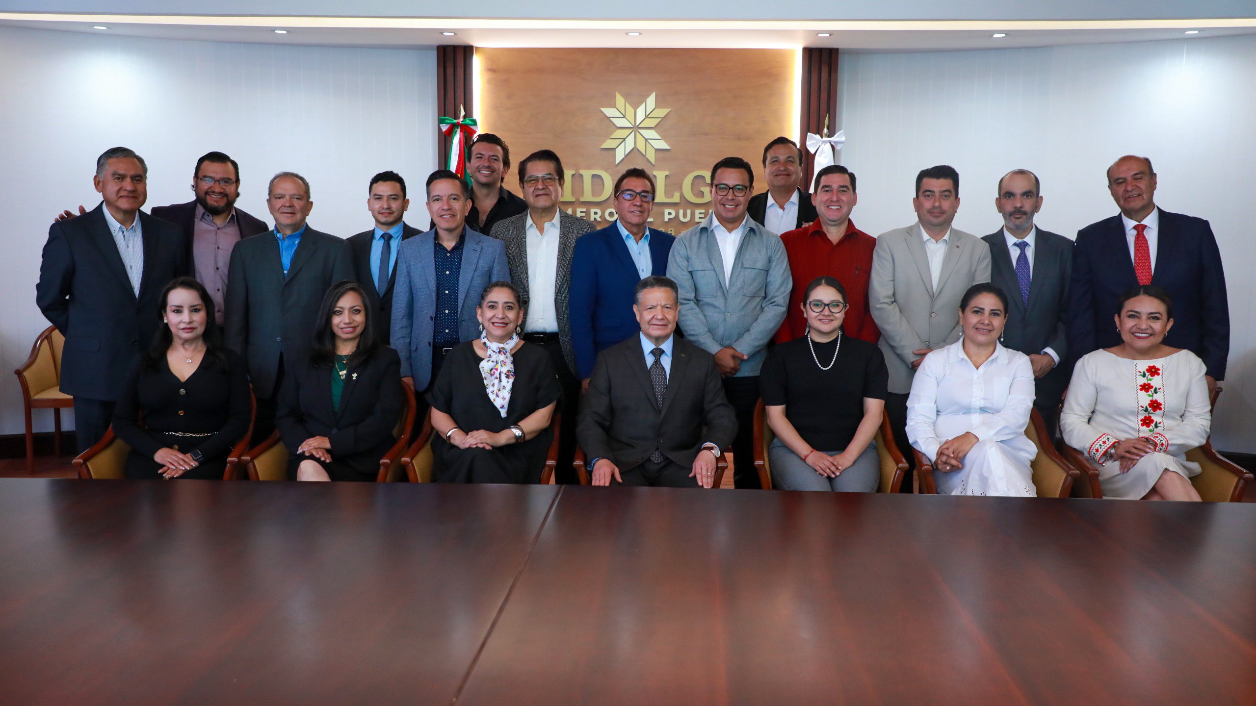 Gabinetazo de menchaca