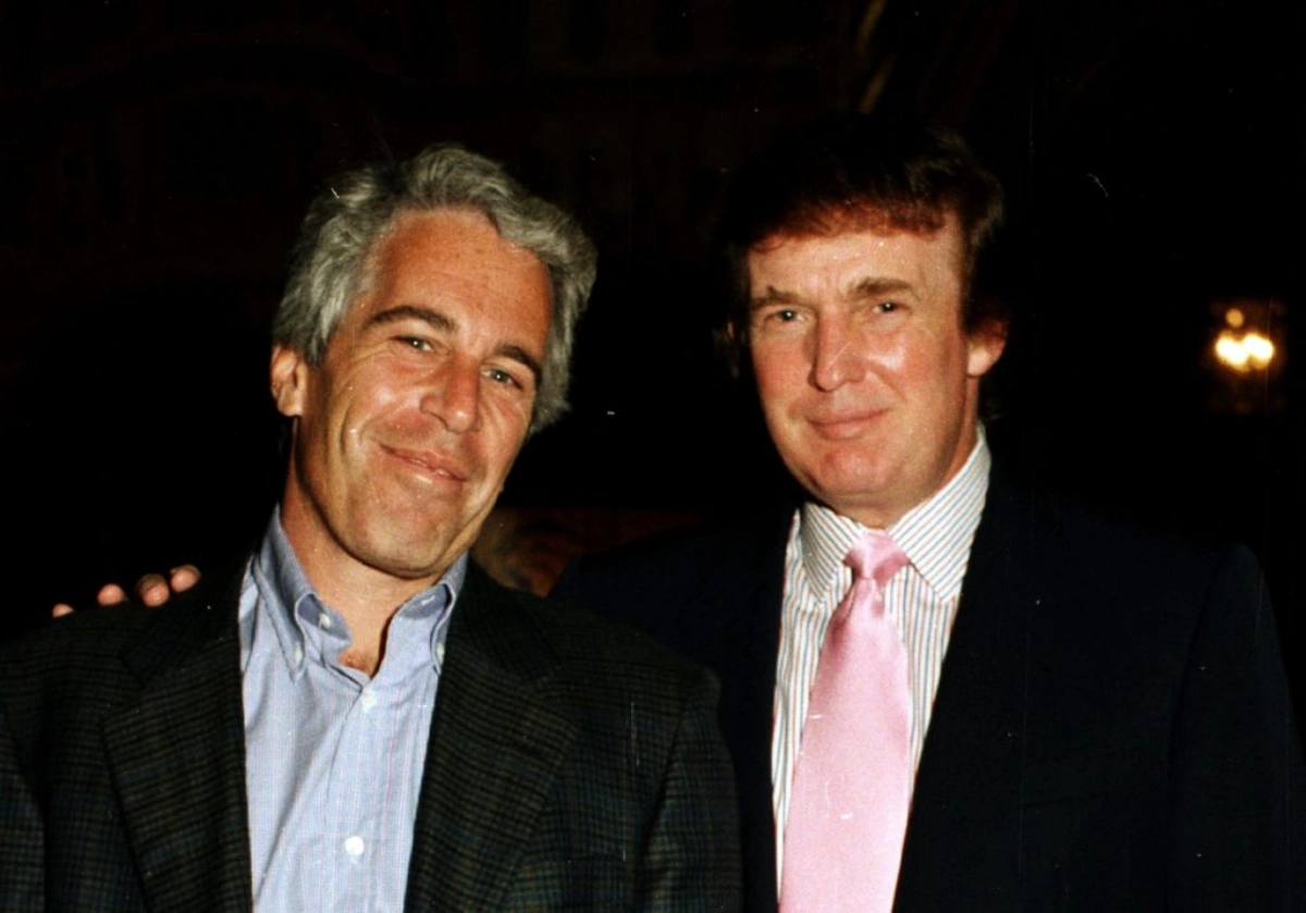 Juez federal rechaza publicar registros del gran jurado en el caso Jeffrey Epstein.