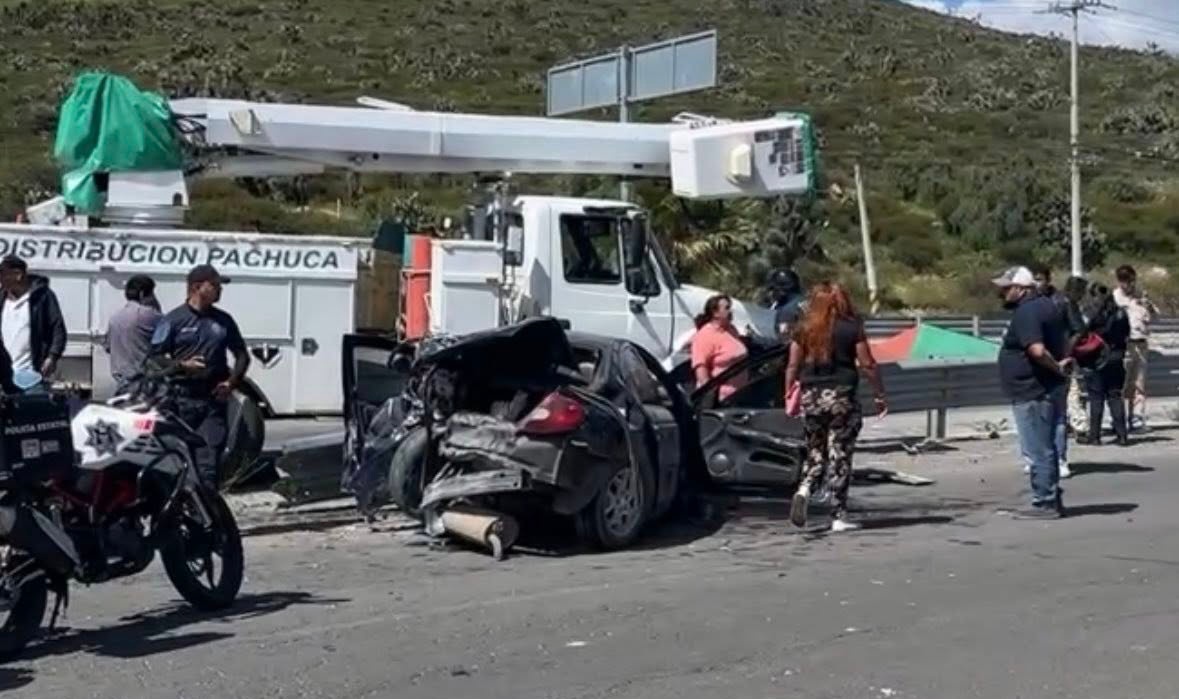 Accidente en la carretera Pachuca–Actopan deja una mujer prensada