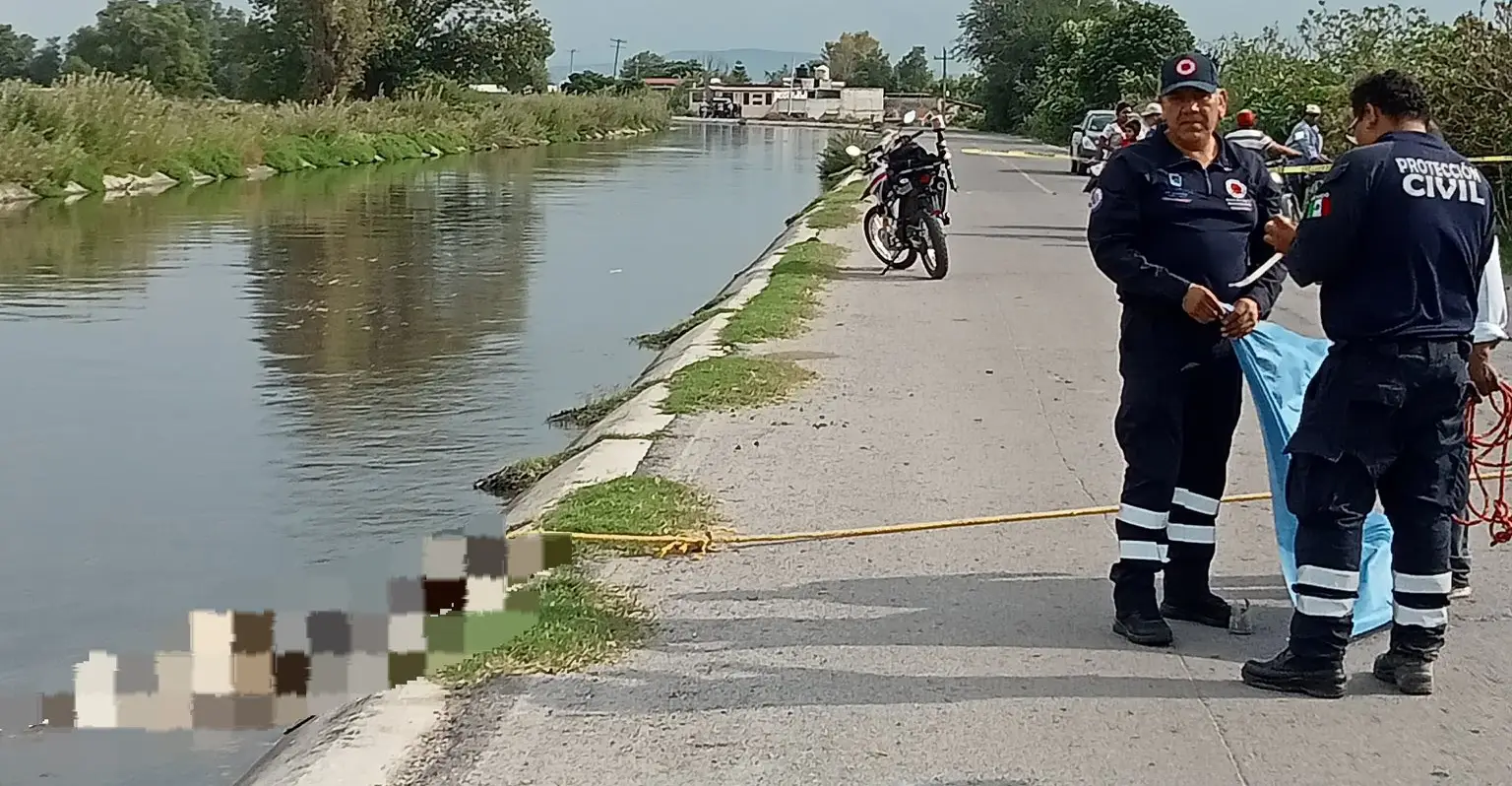 Hallan cuerpo en estado de descomposición en el canal Requena en Tezontepec de Aldama