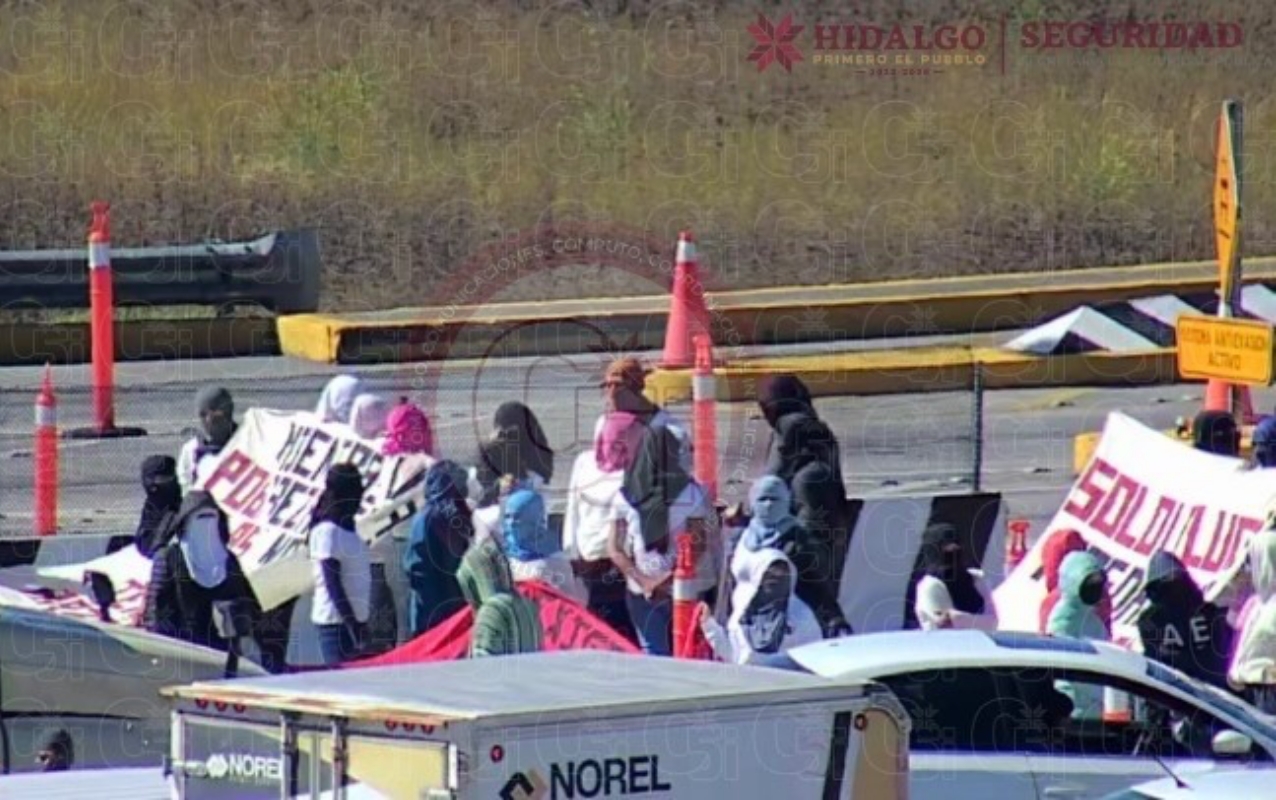 Bloqueo de estudiantes del Mexe en Arco Norte Pachuca