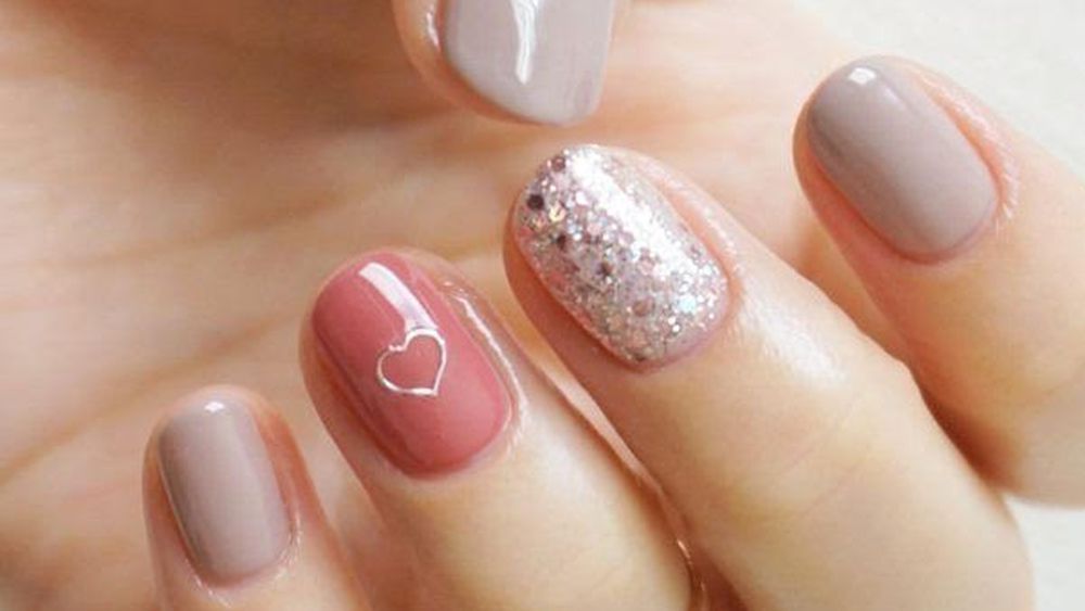 Unión Europea prohibe el uso de este esmalte de uñas