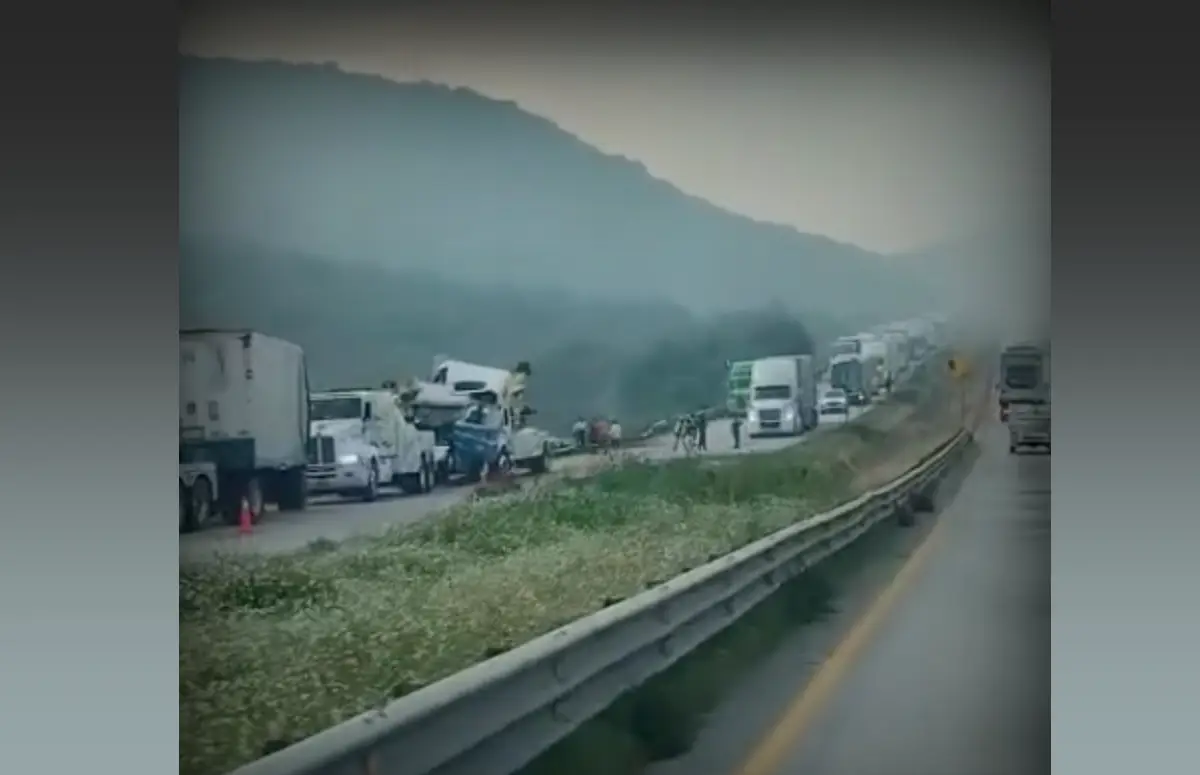 Accidente en el Arco Norte provoca tráfico de 17 km rumbo a Querétaro