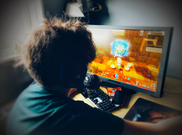 Gobierno federal propone impuesto del 8% a videojuegos violentos