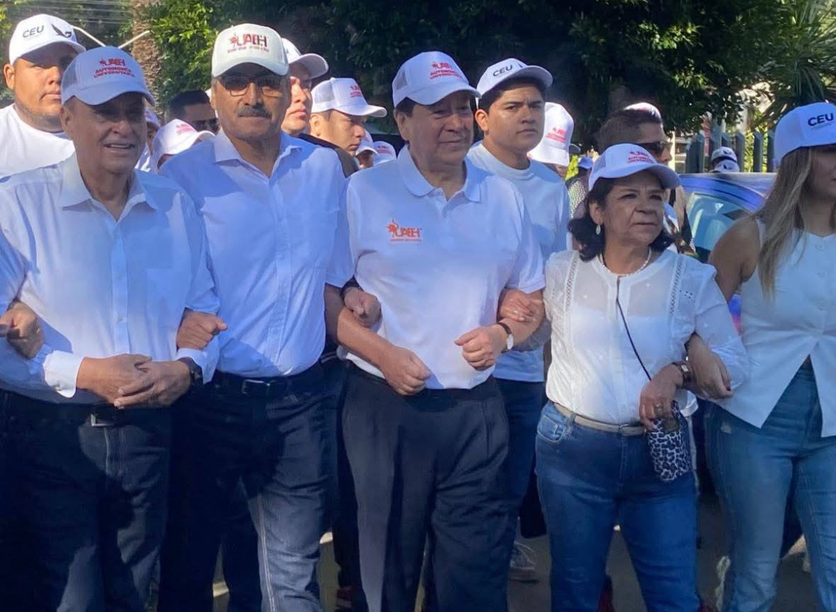 Del brazalete a la marcha: Gerardo Sosa reaparece y dice confiar en su absolución por delincuencia organizada