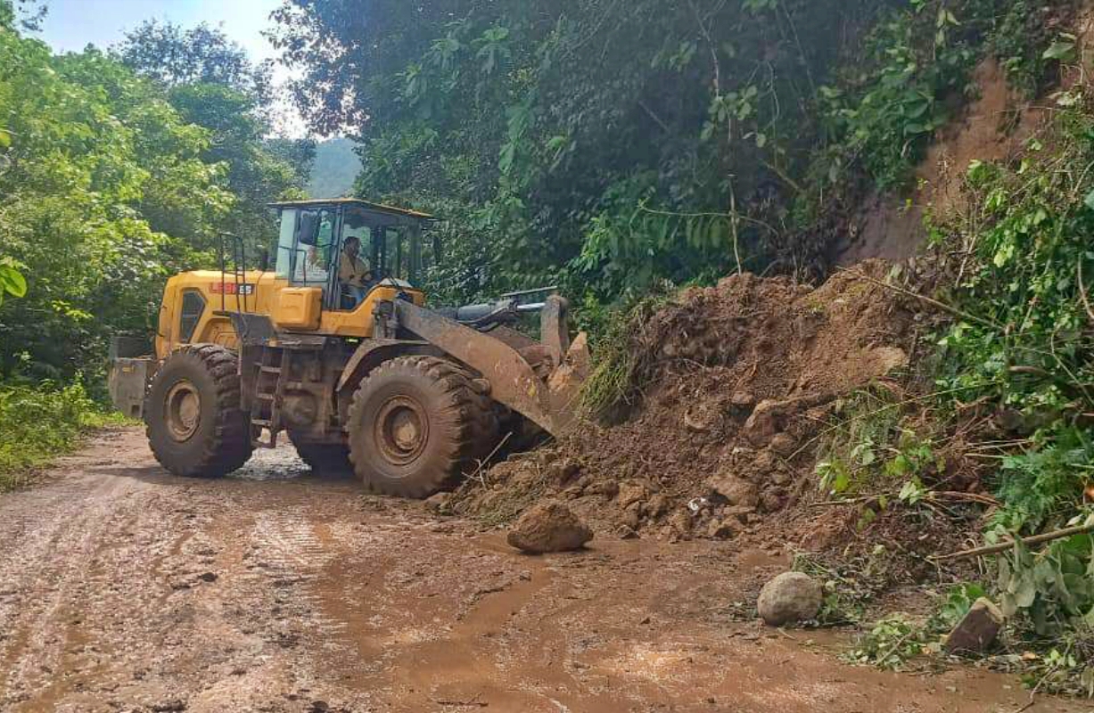 Hidalgo concentra más de la mitad de las comunidades incomunicadas y 7 mil usuarios sin luz tras las lluvias
