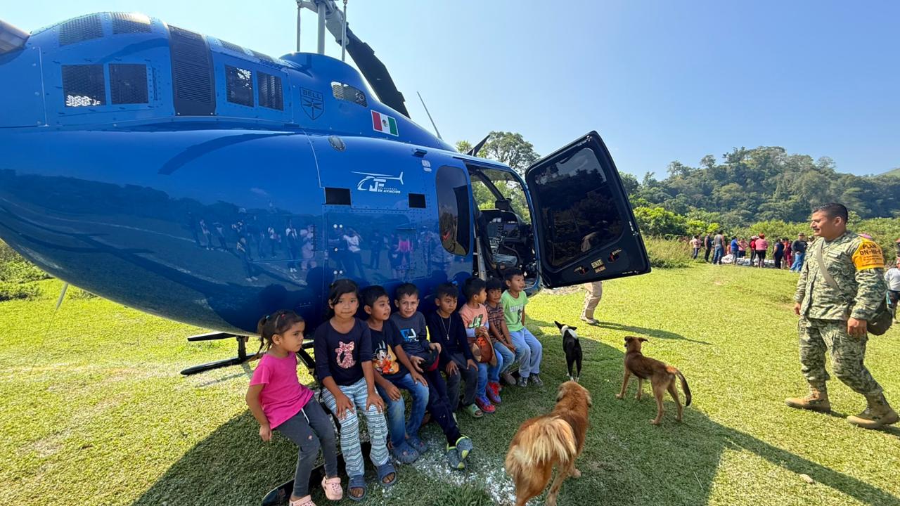 Más de 50 vuelos al día llevan 30 toneladas de ayuda a la Sierra Alta y zonas afectadas por lluvias en Hidalgo