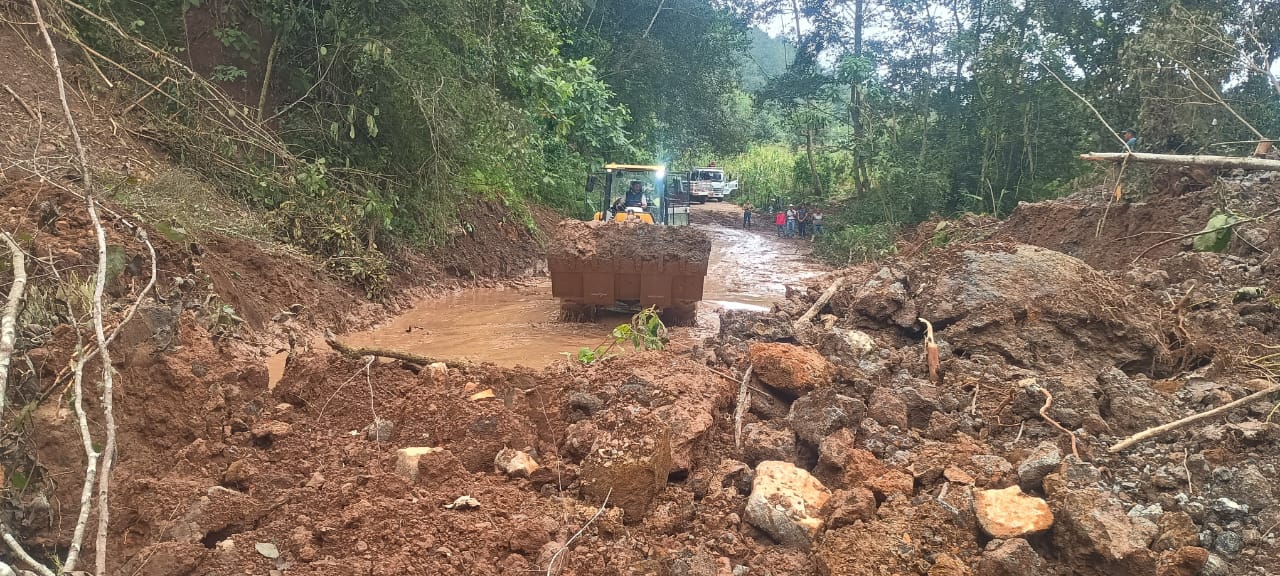 Sube a 50 cifra de desaparecidos en Hidalgo tras lluvias torrenciales