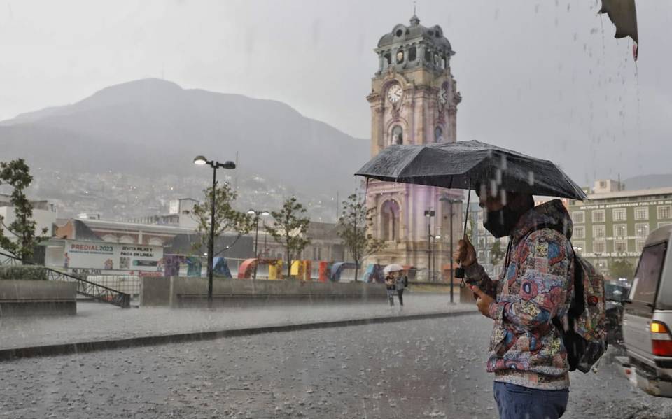 SEP Hidalgo deja a decisión de directores la suspensión de clases por lluvias del huracán Priscila