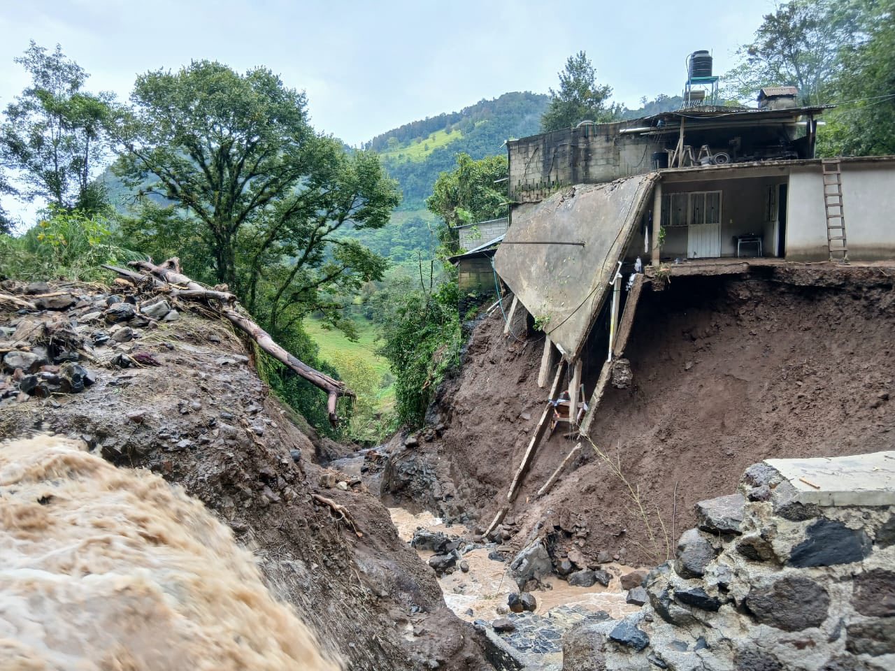 19 personas están desaparecidas tras las lluvias, reporta el Gobierno de Hidalgo