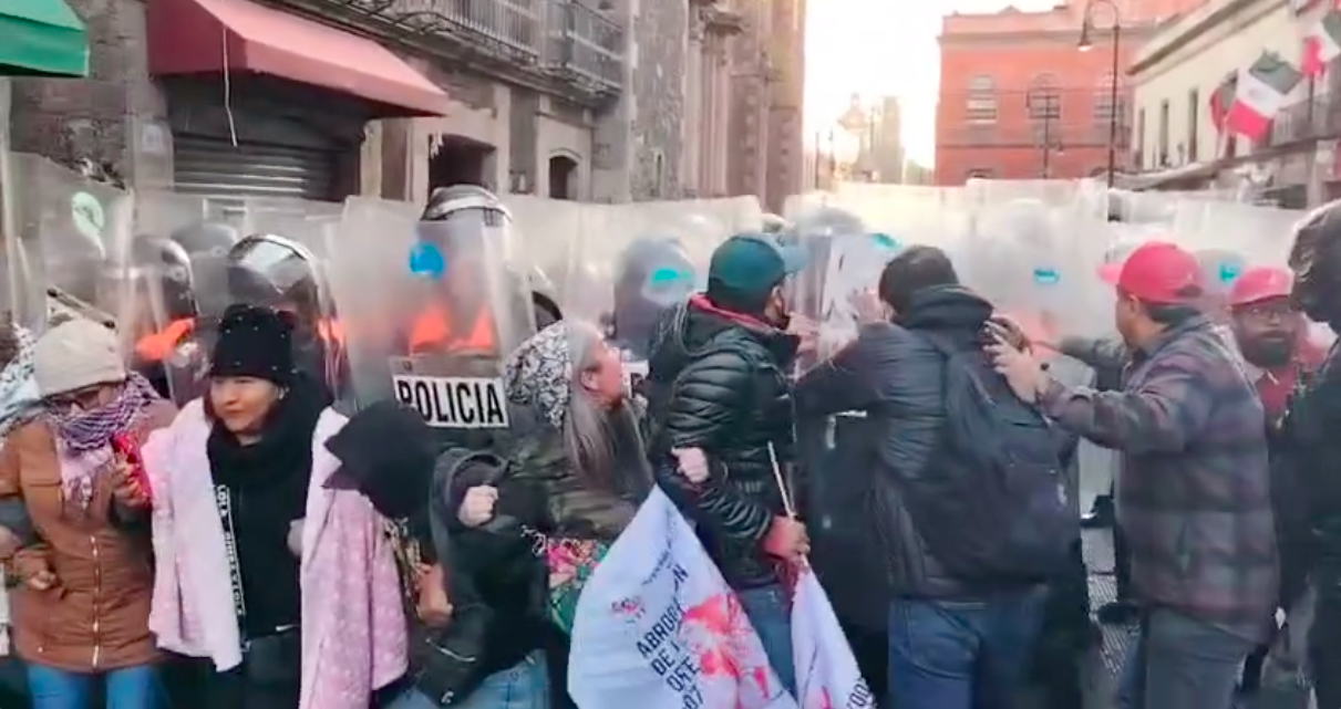 VIDEO: CNTE instala plantón en San Lázaro y paraliza actividades del Congreso con paro nacional de 48 horas